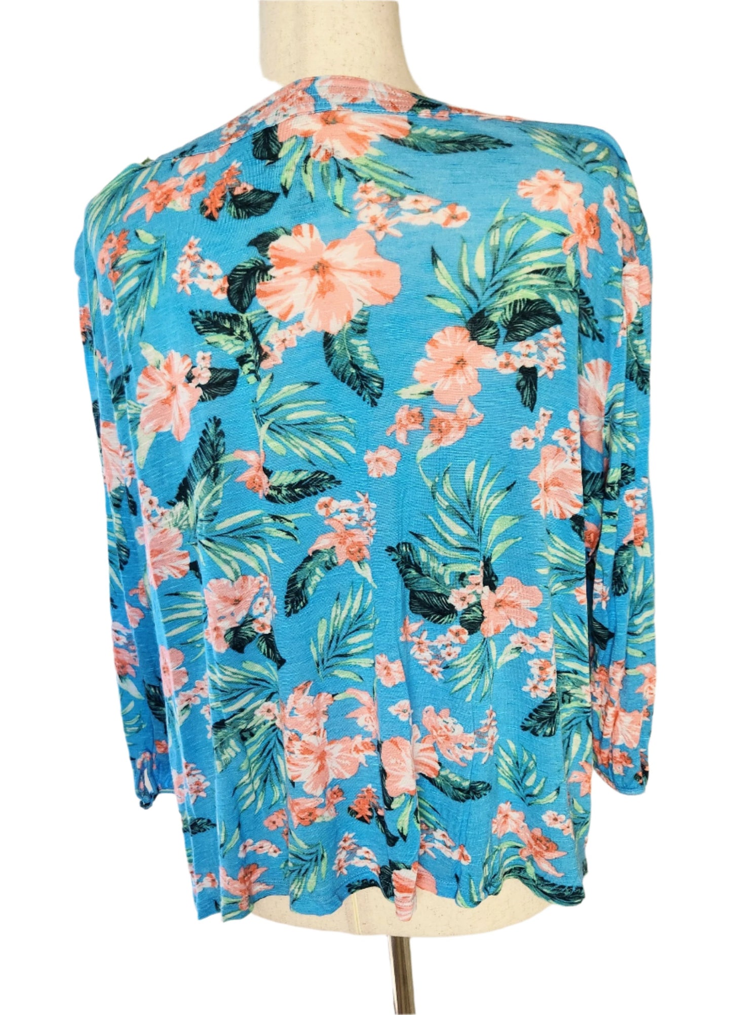 Size XL Bright Floral Top by Palm Grove