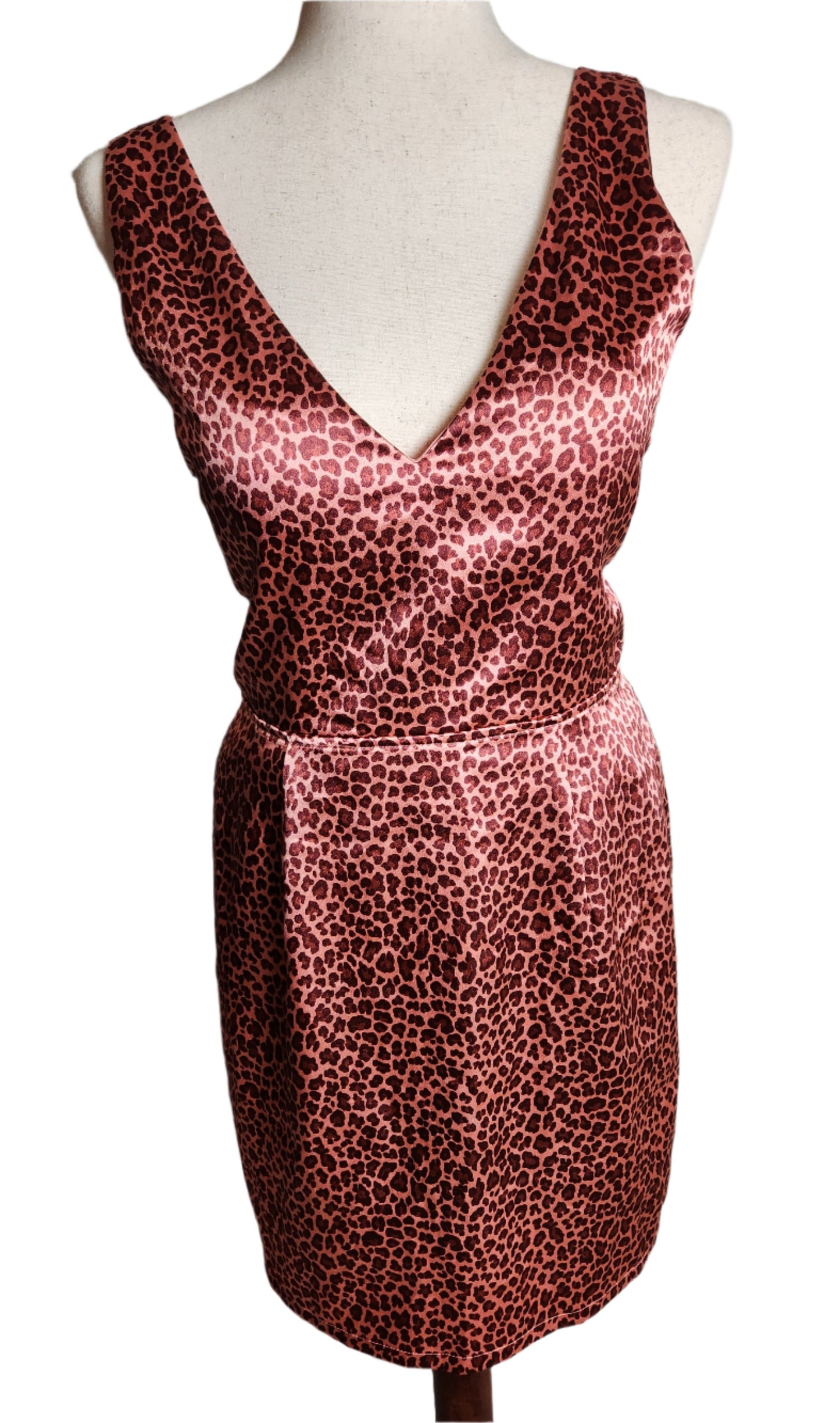 Size M Pink Leopard Print Cocktail Dress with Cutouts
