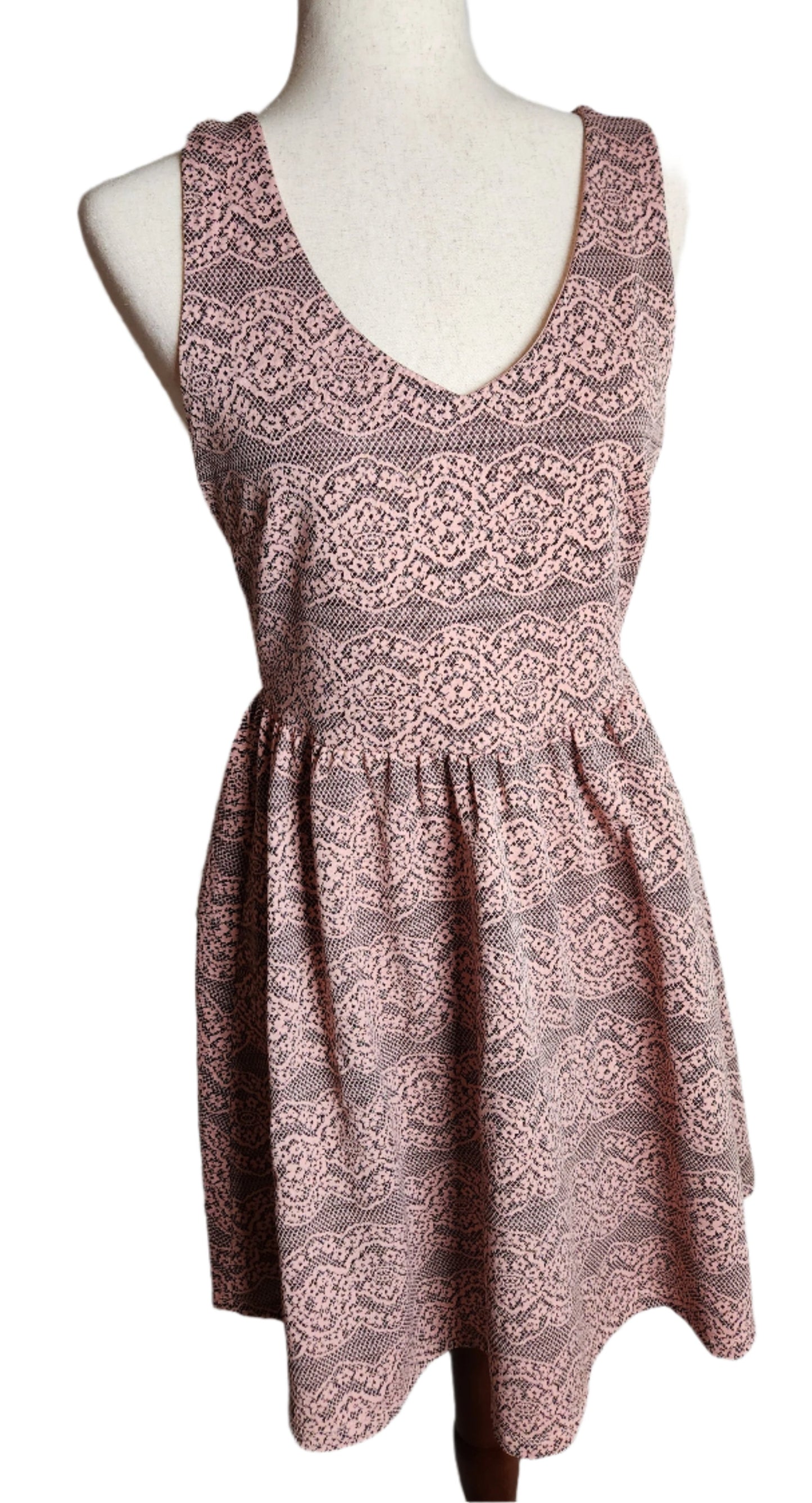 Size M Light Pink Sleeveless Dress by Pink Owl