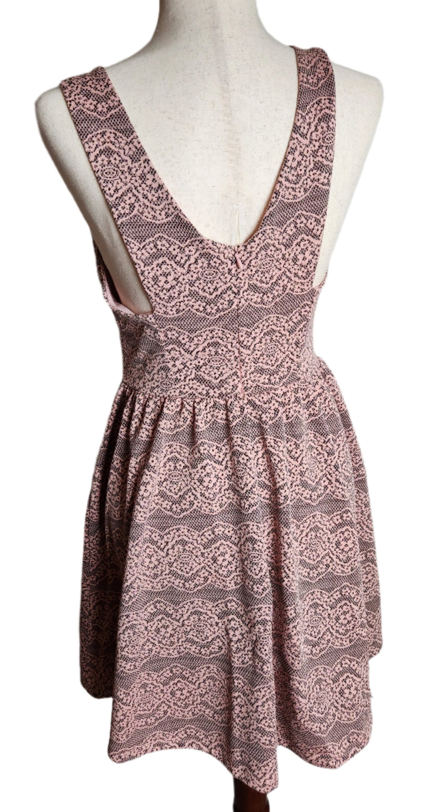 Size M Light Pink Sleeveless Dress by Pink Owl