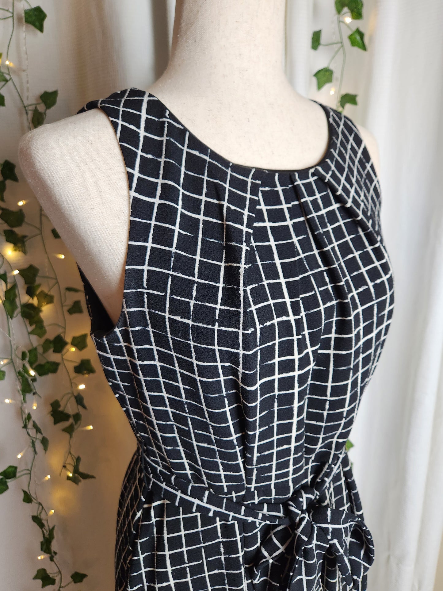 Size 8 Black w White Lines Dress by Elle