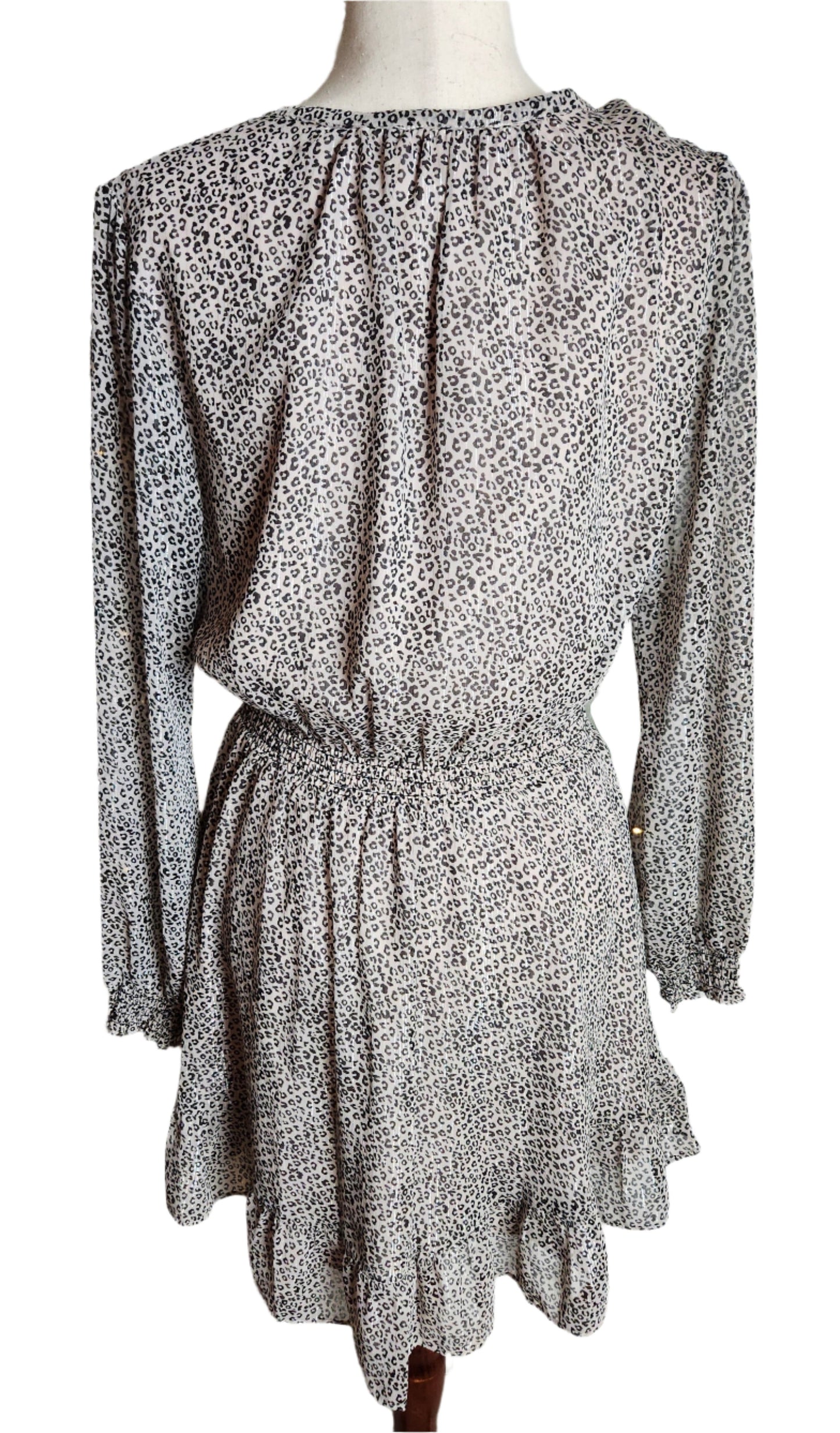 Size M Flowy Gray Leopard Print Dress