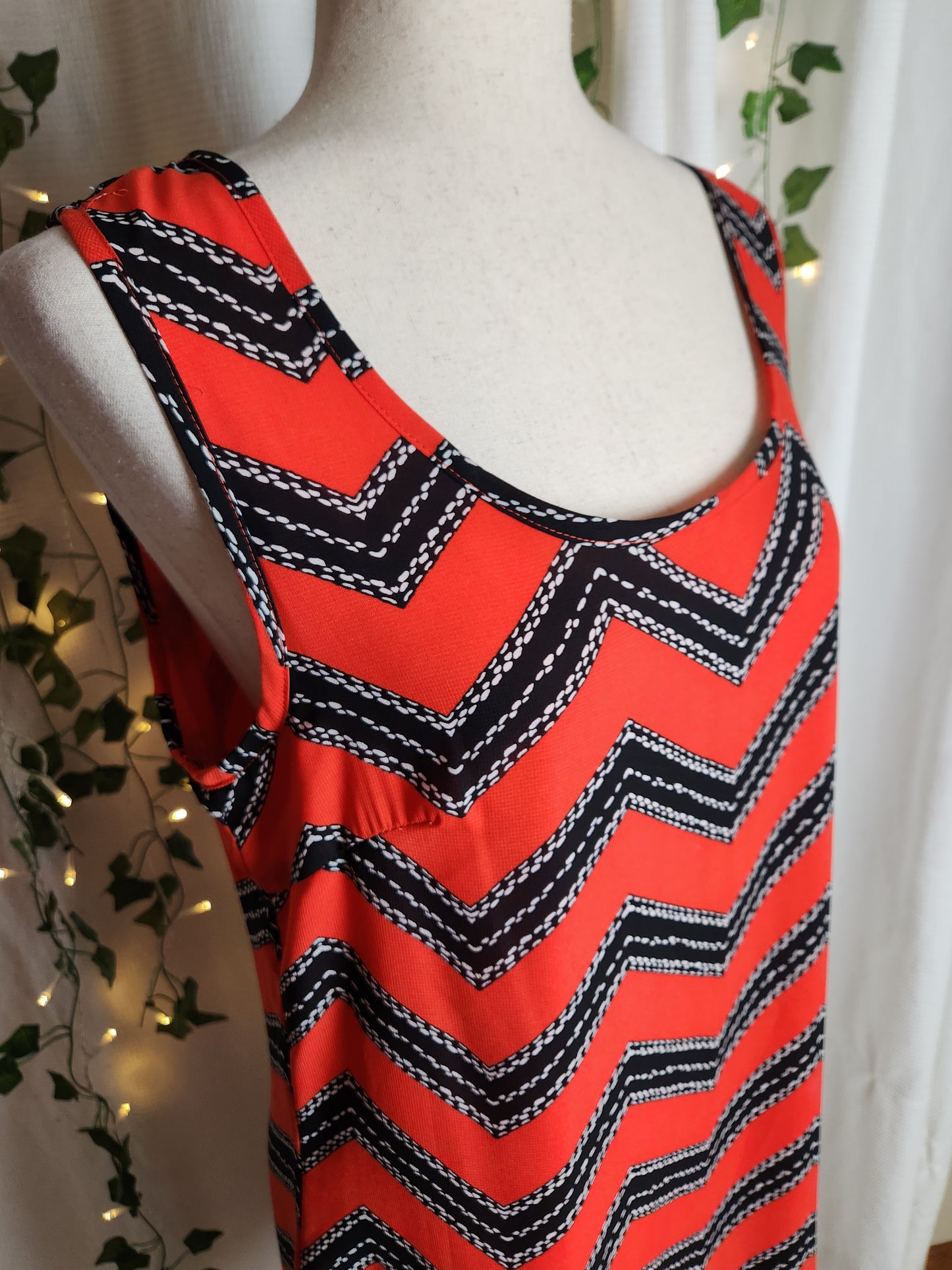 Size L Black / Red Ezra Dress