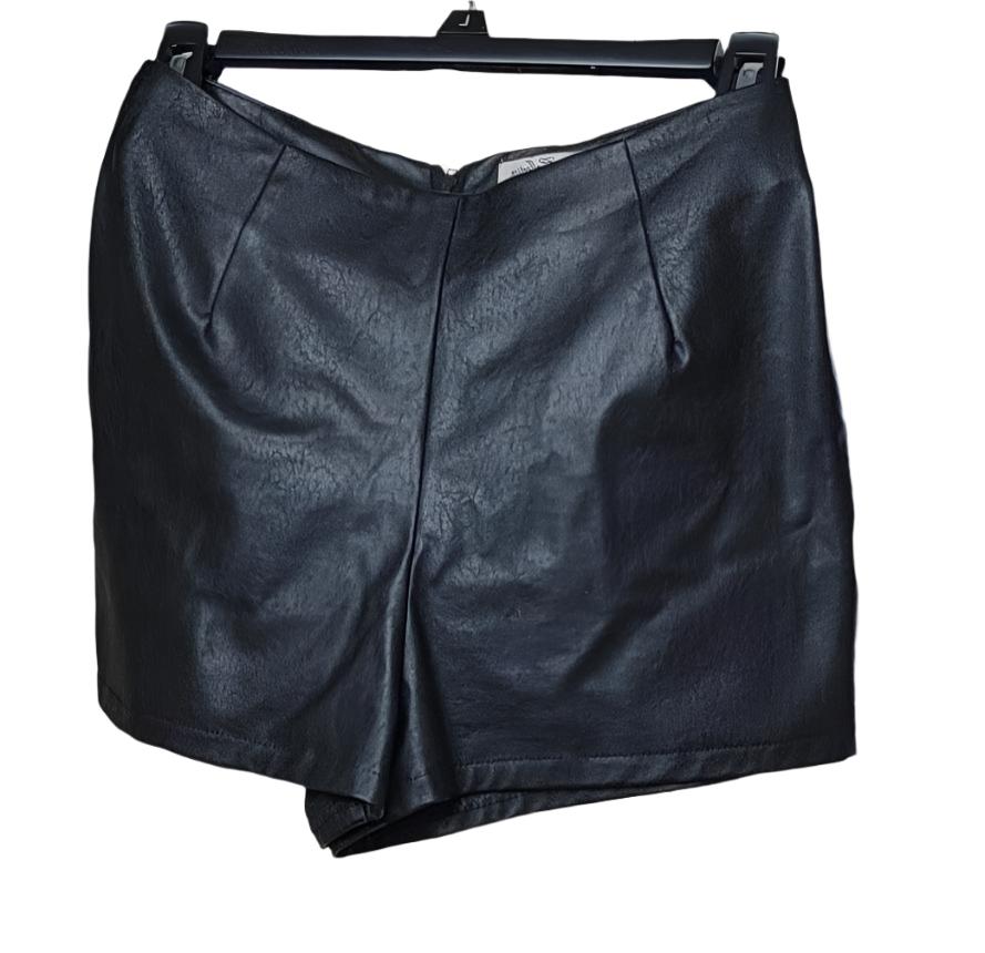 Size M "Leather" Dress Shorts by Parisian Collection