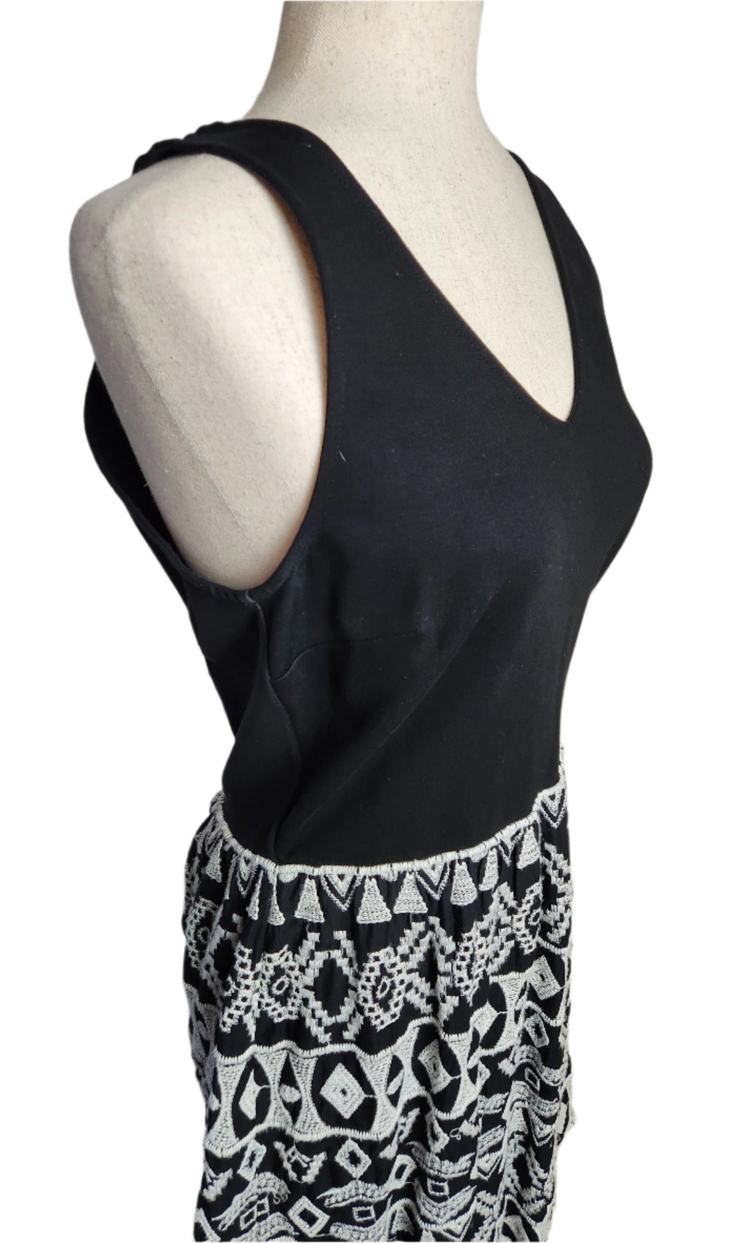 Size M Lucky Brand Dress Black / White Embroidery