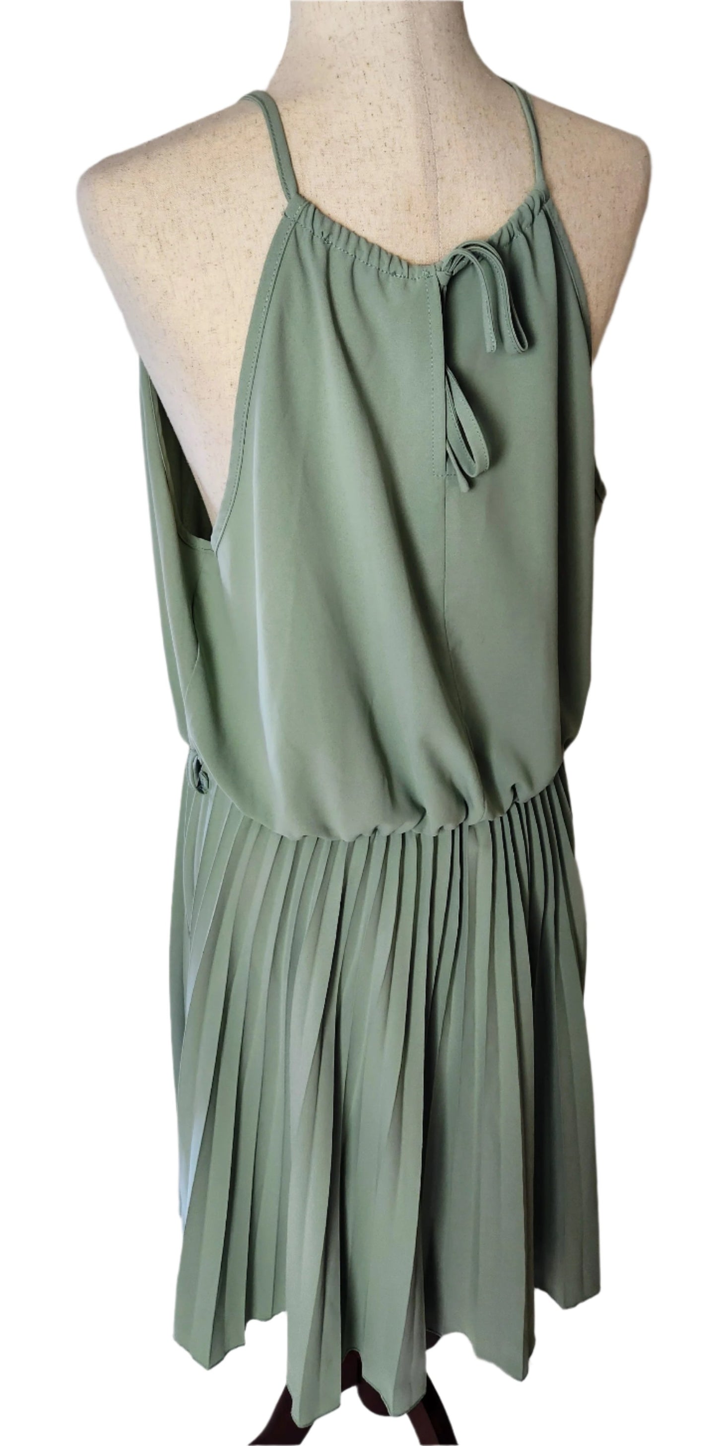 Size 2XL BTFBM Flowy Light Green Dress