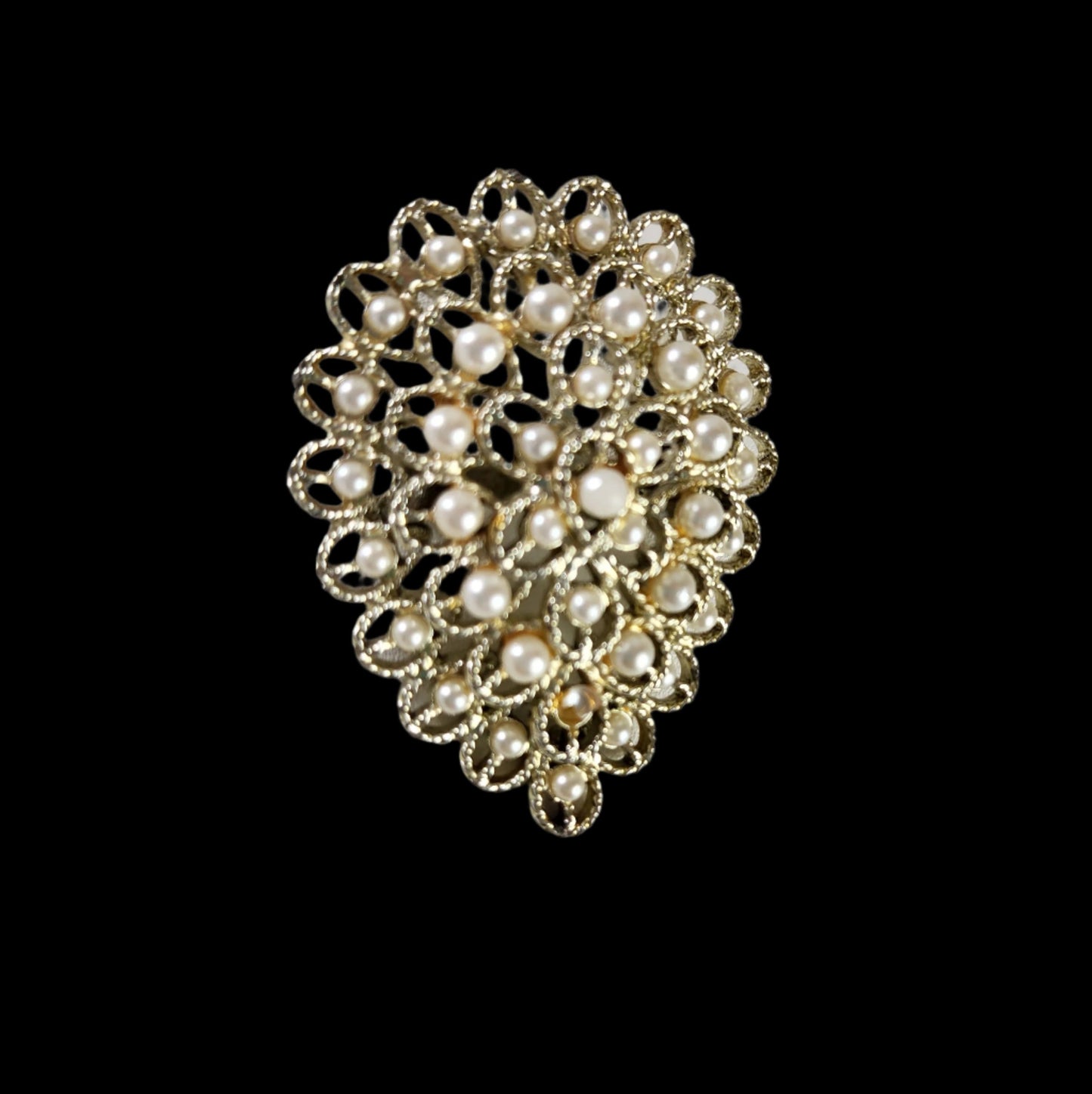 Golden / Pearl Teardrop Broach