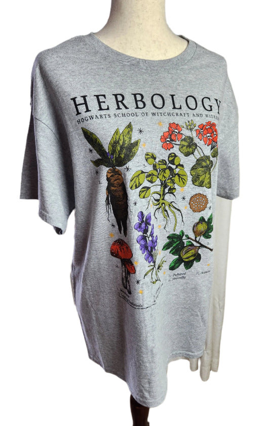 Size L Harry Potter Herbology T-Shirt